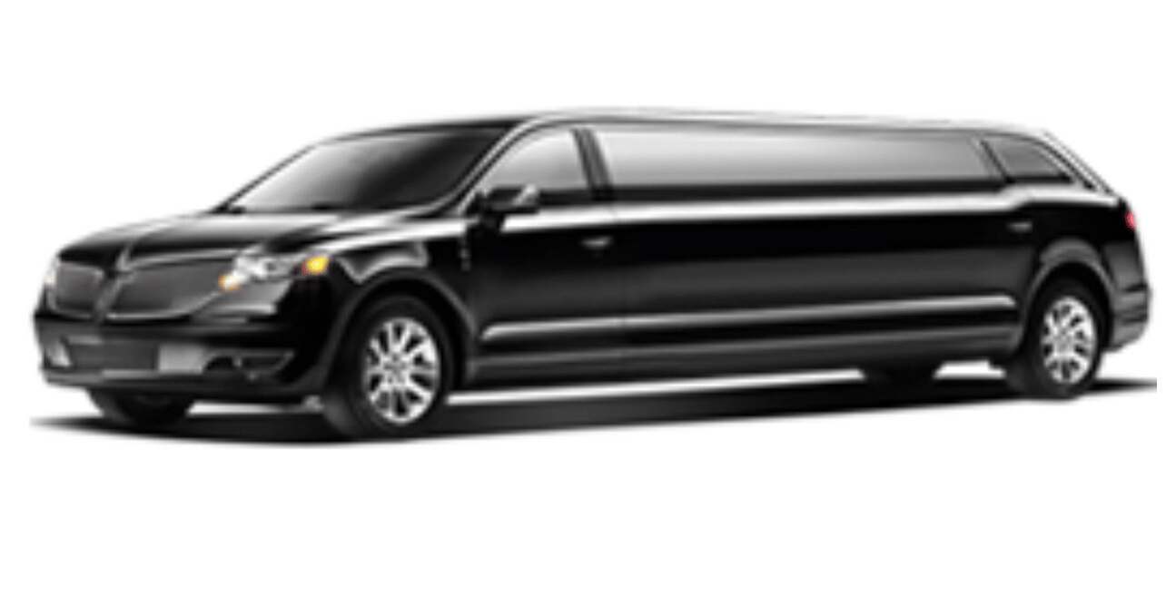 Lincoln Limousine Serving Under Jupiter Airport Limousine by Diamond Lux Limo